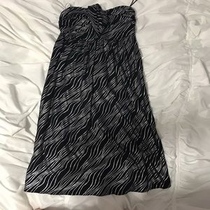 BLACK AND SILVER SOPHISTICATED SHORT DRESS.